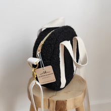 Charger l'image dans la galerie, Sac Rond Bouclette noire