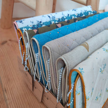 Charger l'image dans la galerie, Pochette Barrettes Cœurs dorés