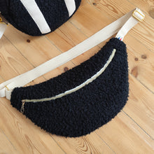Charger l'image dans la galerie, Banane Bouclette noire L